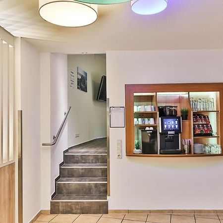 City-Hotel-Волгаст Екстериор снимка