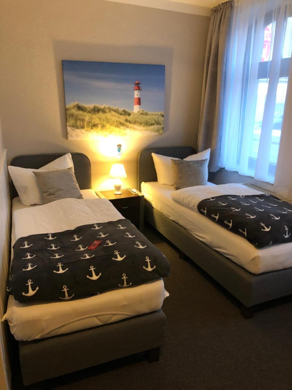 City-Hotel-Волгаст Екстериор снимка
