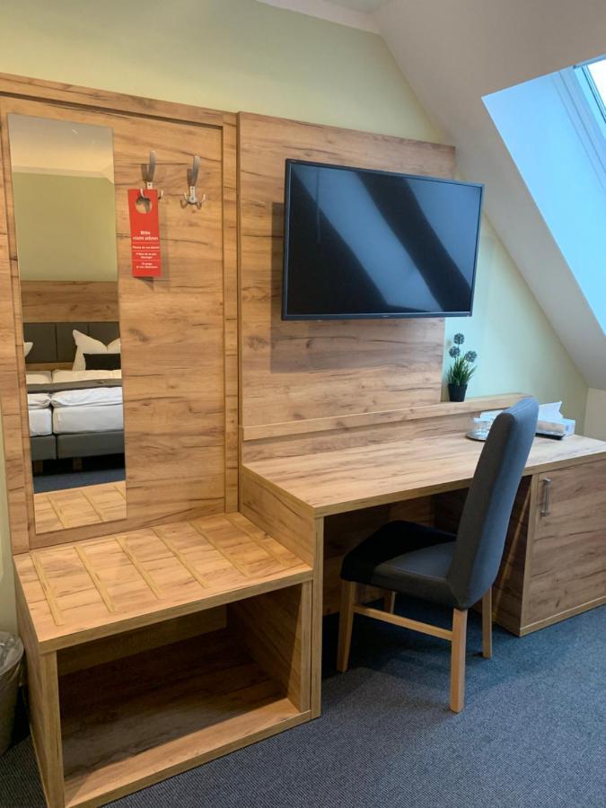 City-Hotel-Волгаст Екстериор снимка